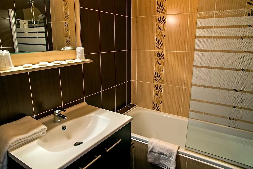 The Originals City, Hotel La Siesta, Annonay Est Davezieux 3*,  France